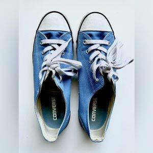 Light Blue Low top Converse Size 8